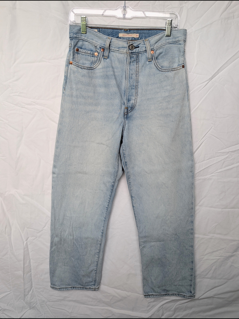Levi's Ribcage Straight Ankle Jeans in Light Wash - Size 29